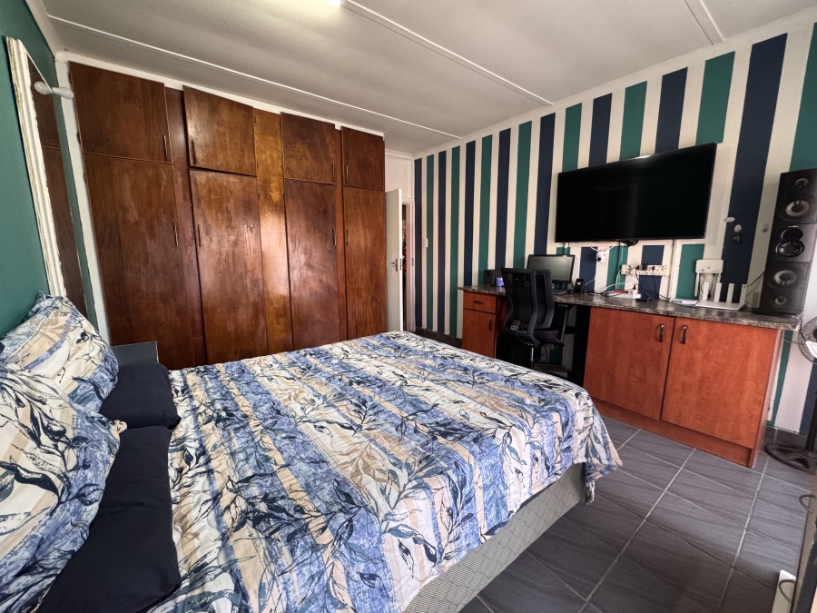 2 Bedroom Property for Sale in Potchefstroom North West